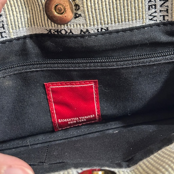 Samantha Thavasa New York Hand Bag - Picture 8 of 11